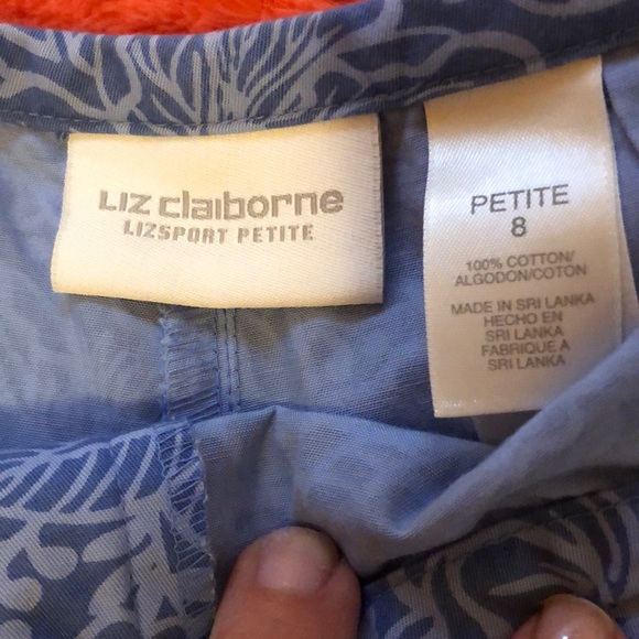 LIZ Claiborne LIZSPORT  Capri’s. SZ 8 petite - Picture 3 of 3
